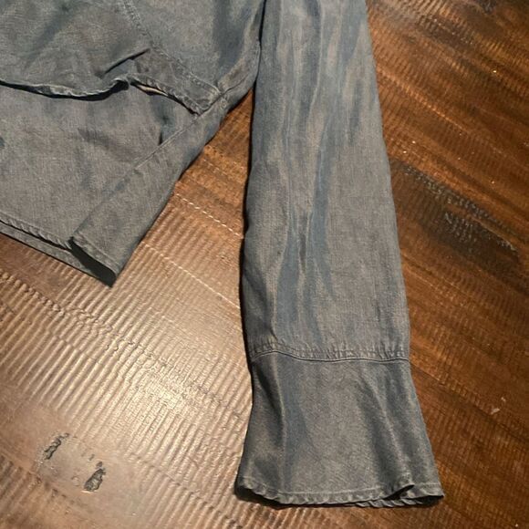 J.Jill Chambray Top Bell sleeves Size Medium Petite - Picture 3 of 5